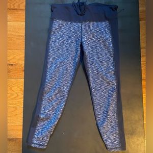 Gap navy workout leggings size L